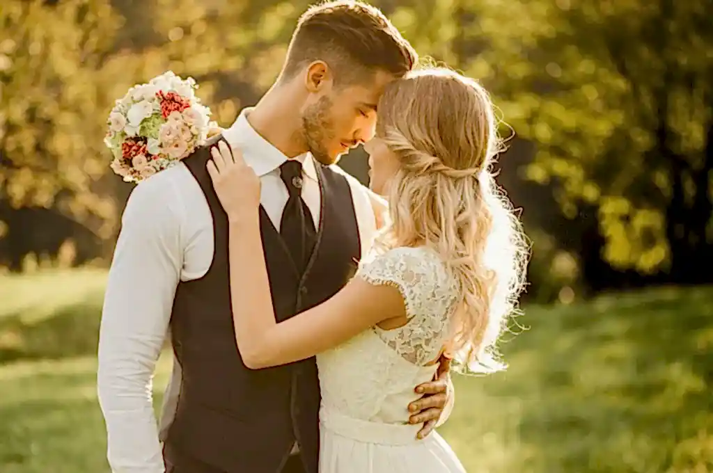 Agosto in fiore: celebra il tuo matrimonio nella magia di La Terra degli Aranci